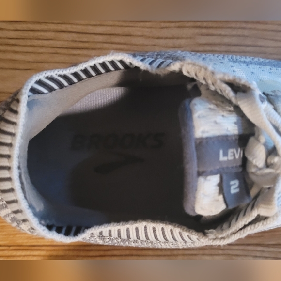 Brooks Levitate running shoes womens size 9.5 sneakers - Picture 5 of 6